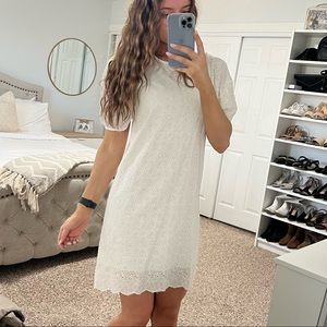 White loose fit dress
